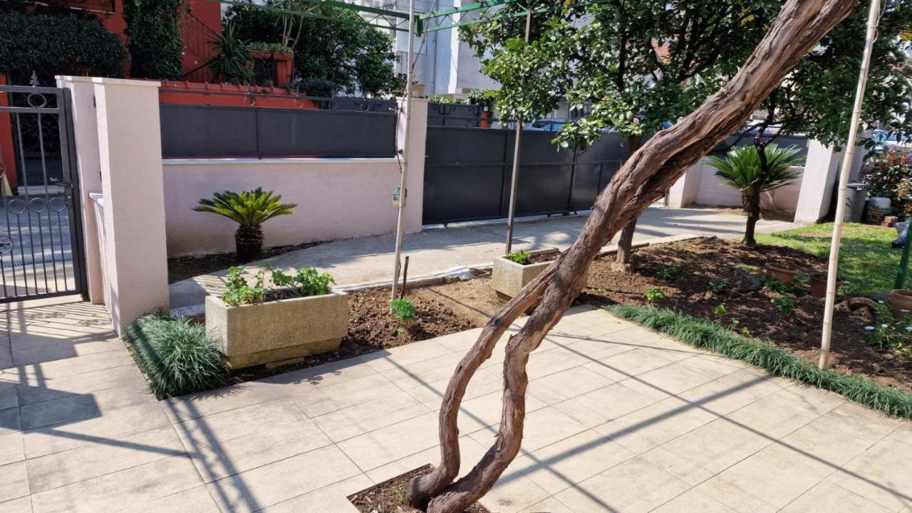 Ioannis Apartments Тиват Екстериор снимка