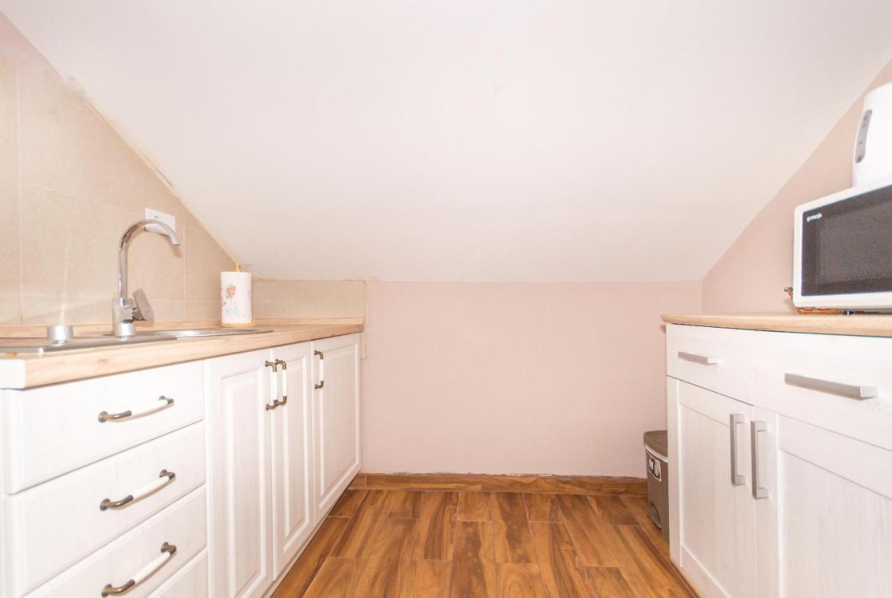 Ioannis Apartments Тиват Екстериор снимка