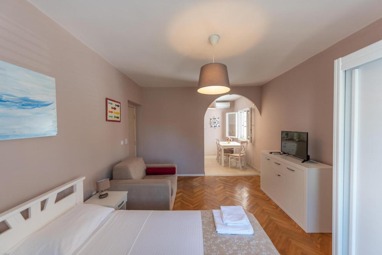 Ioannis Apartments Тиват Екстериор снимка